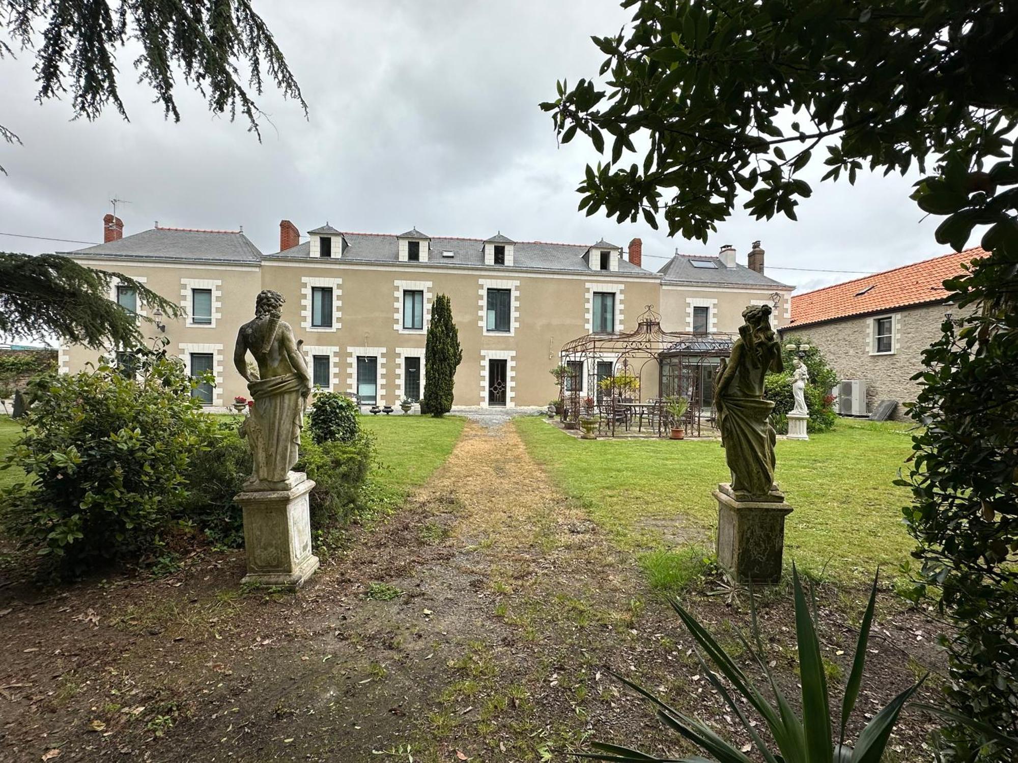 Demeure Du Nid De La Creation Apartment Vertou Luaran gambar